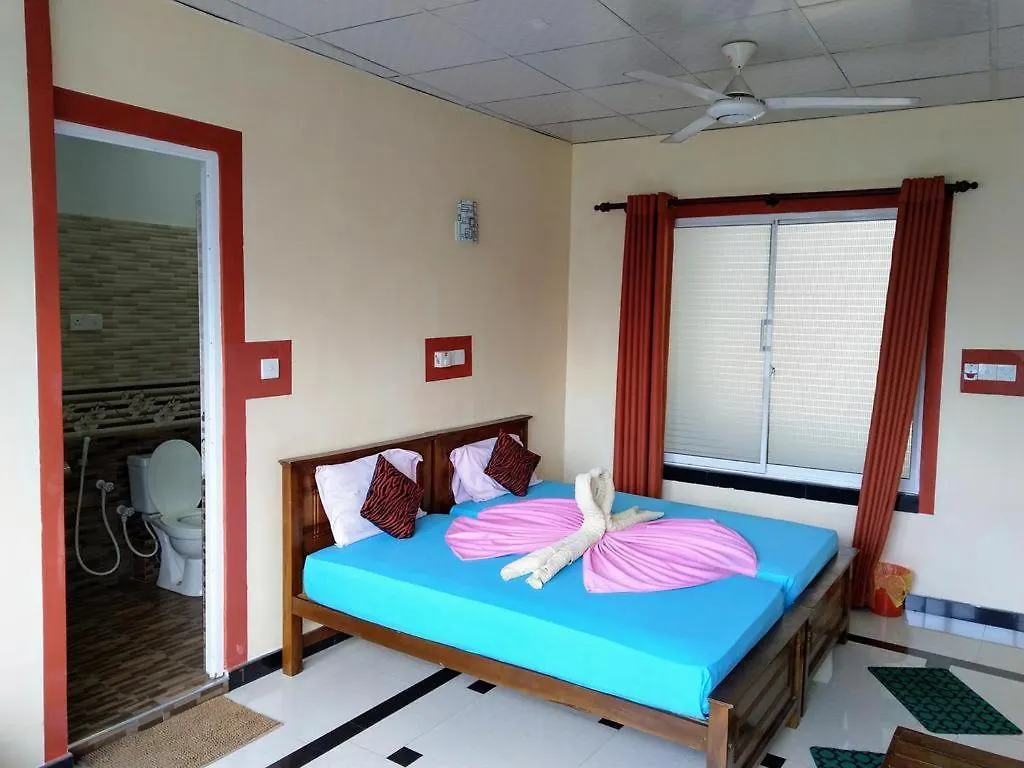 Kandyan Holiday Center And Kandyan Feel Free Homestay Kandy