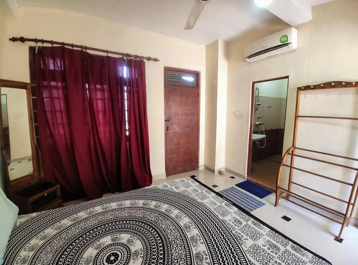 Kandyan Holiday Center And Kandyan Feel Free Homestay Sri Lanka